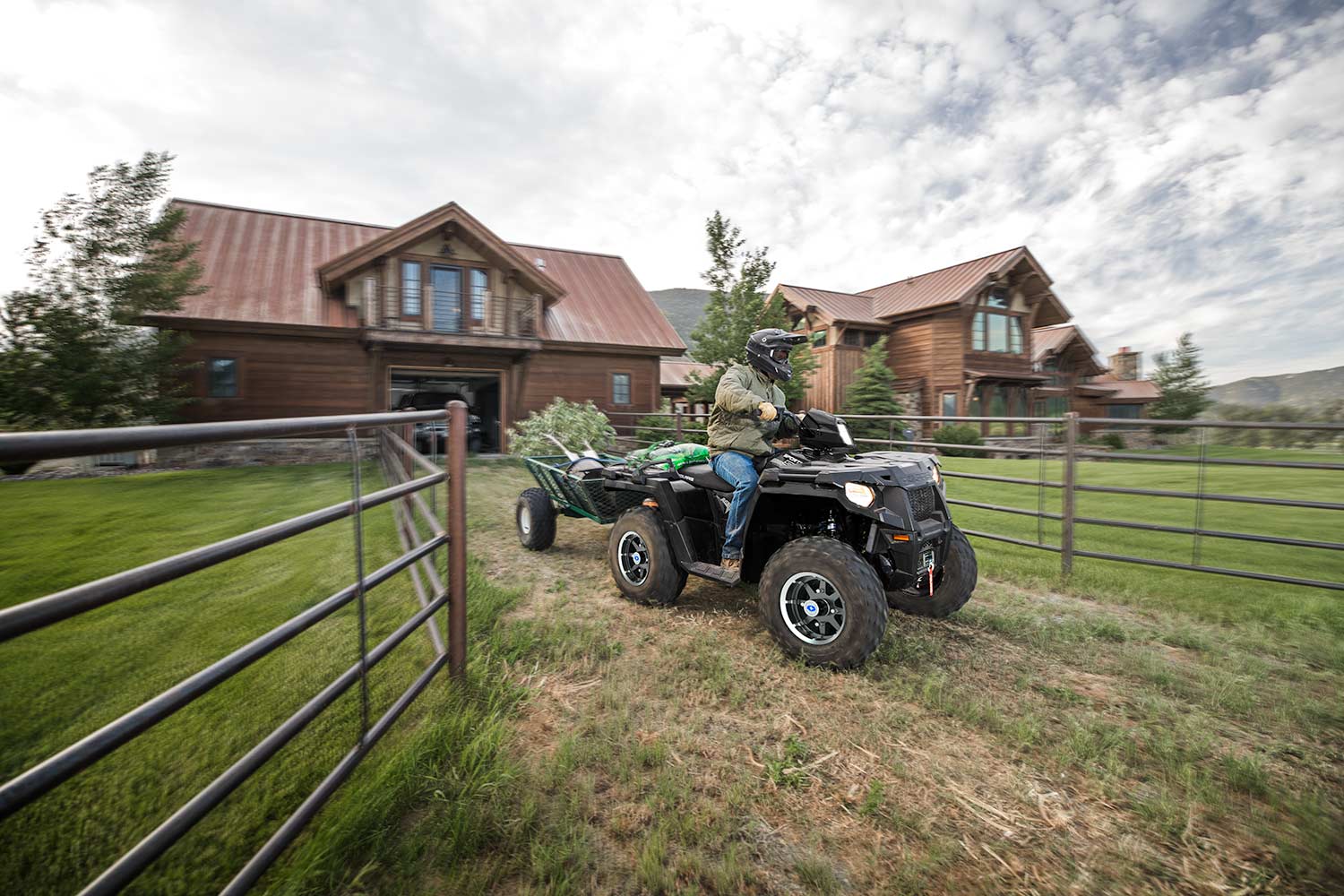 Les quads peuvent tirer des remorques